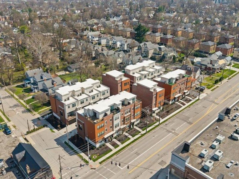 3906 Edwards Road, Unit B, Cincinnati, OH 45209 Photo 3