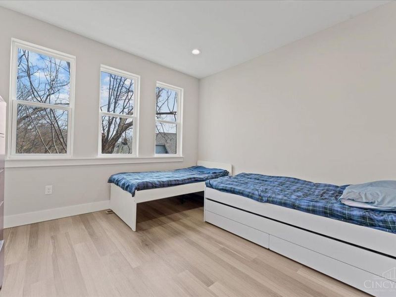 3906 Edwards Road, Unit B, Cincinnati, OH 45209 Photo 35