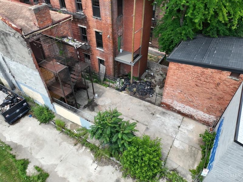 1606 Elm Street, Cincinnati, OH 45202 Photo 2