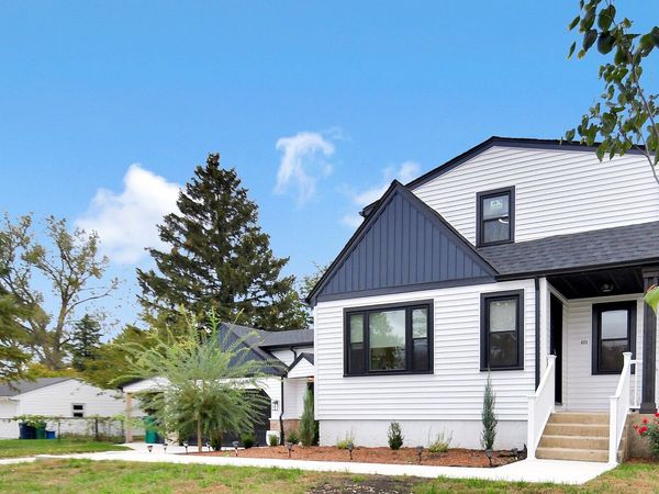 635 E Prairie Avenue , Lombard, IL 60148