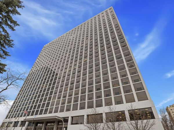 4343 N Clarendon Avenue, Unit 911, Chicago, IL 60613