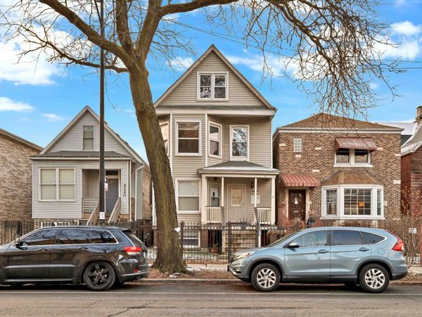 4242 N Kimball Avenue, Unit 2, Chicago, IL 60618