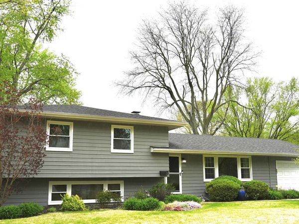 211 Sandalwood Drive , Naperville, IL 60540