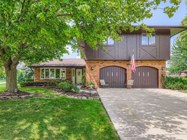 136 Caryville Lane , Schaumburg, IL 60193