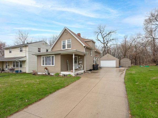 2224 41st Street , Rock Island, IL 61201