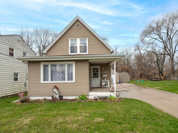 2224 41st Street , Rock Island, IL 61201