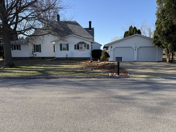 315 W 1st Street , Bennett, IA 52721