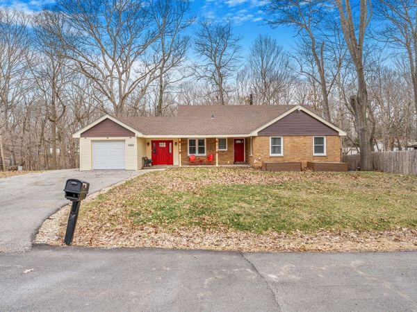 39294 N North Avenue , Beach Park, IL 60099