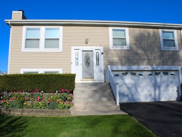 829 Prairie Avenue , Bartlett, IL 60103