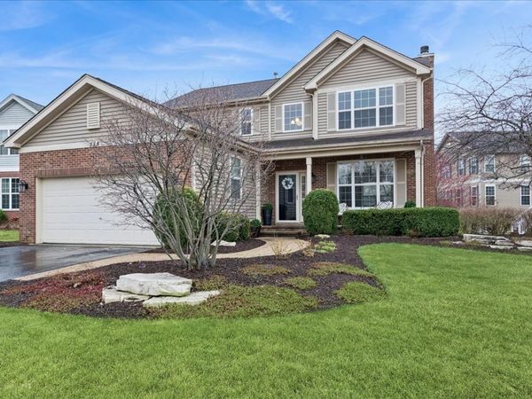 115 Ashton Lane, Crystal Lake, IL 60014