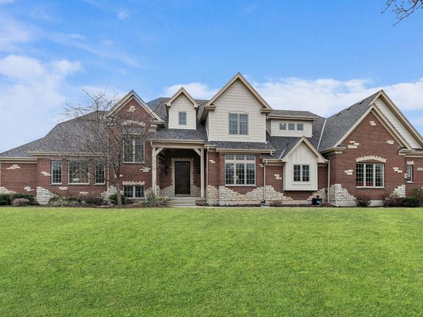 1211 Coyote Trail , Hampshire, IL 60140