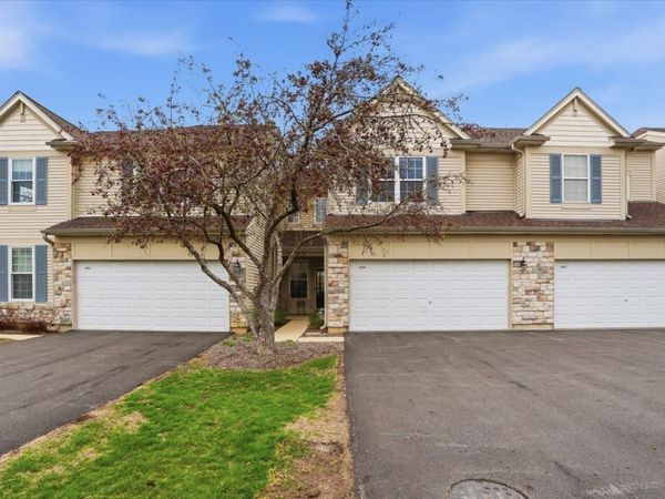 529 Shakespeare Drive , Grayslake, IL 60030