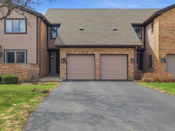 1729 Pebble Beach Court , Hoffman Estates, IL 60169