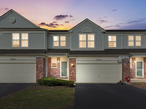 2704 Bay View Circle , Unit 2704, Algonquin, IL 60102