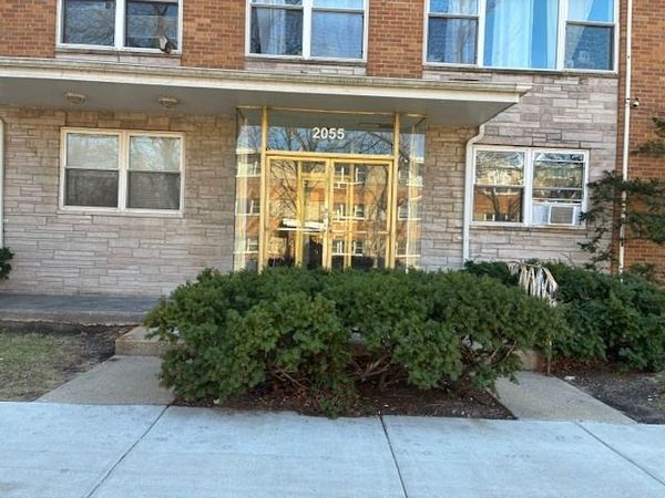 2055 W Lunt Avenue, Unit 403, Chicago, IL 60645