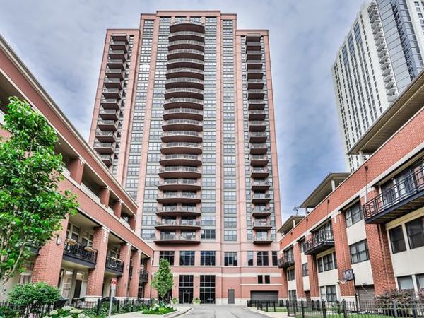 330 N Jefferson Street, Unit 802, Chicago, IL 60661