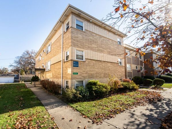 2245 Des Plaines Avenue , Unit A, North Riverside, IL 60546