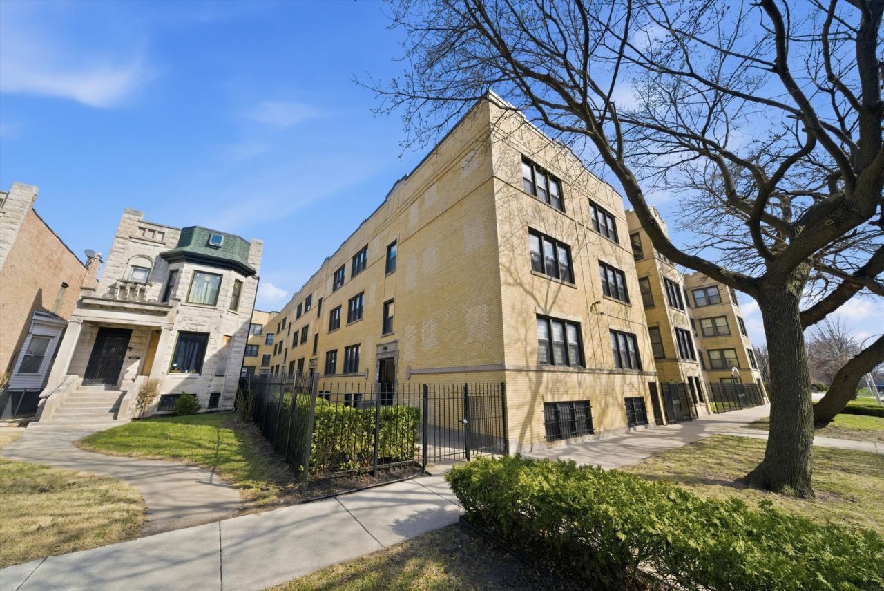 6331 S Kimbark Avenue, Unit GE, Chicago, IL 60637 Main Photo