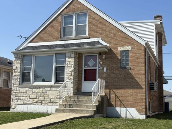 4920 N Nagle Street, Chicago, IL 60630