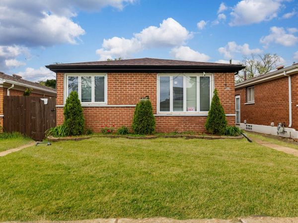 2816 E 127th Street , Chicago, IL 60633