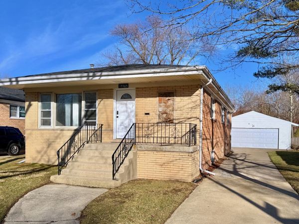 15565 Madison Avenue , Dolton, IL 60419