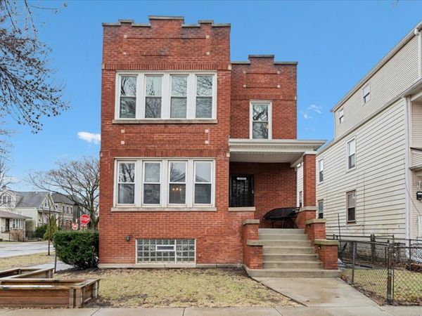 4159 N Maplewood Avenue , Chicago, IL 60618