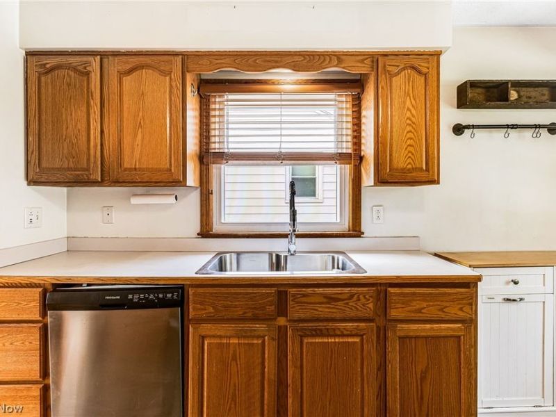 1440 Eastland Avenue SE, Warren, OH 44484 Photo 5