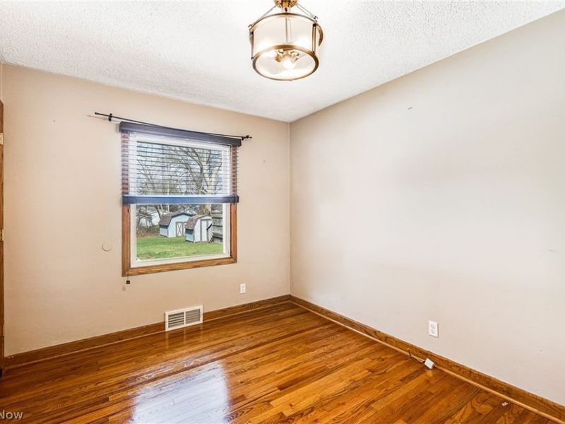 1440 Eastland Avenue SE, Warren, OH 44484 Photo 9