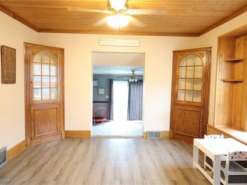 330 E Central Avenue , Ravenna, OH 44266 Photo 14