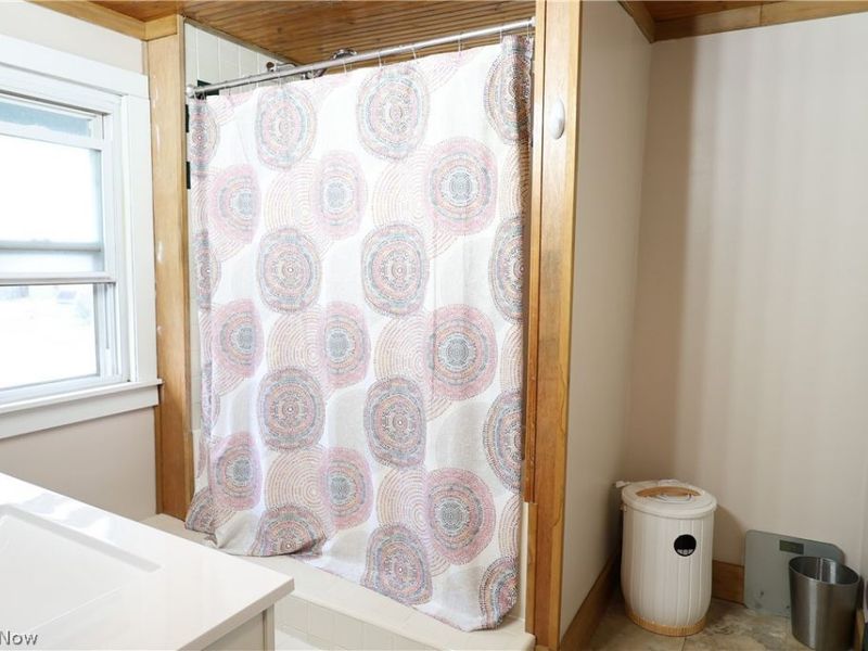 330 E Central Avenue , Ravenna, OH 44266 Photo 20