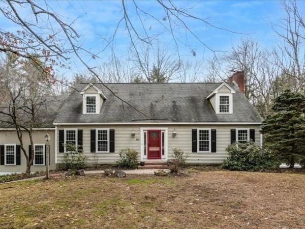 50 Hearthside Circle, Bedford, NH 03110