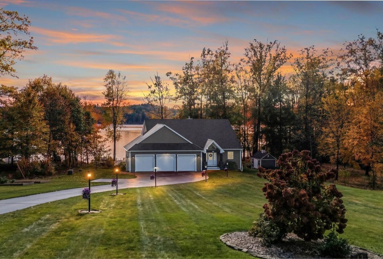 42 Lenzi Point Road, Barrington, NH 03825 Main Photo