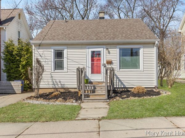 1319 Ashland Avenue NE, Grand Rapids, MI 49505