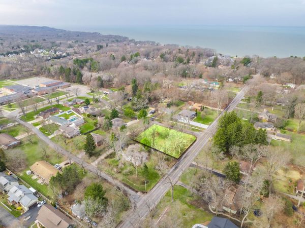 2754 W Glenlord Road, Stevensville, MI 49127