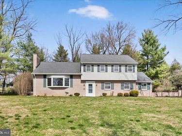2341 BUTTER ROAD , LANCASTER, PA 17601