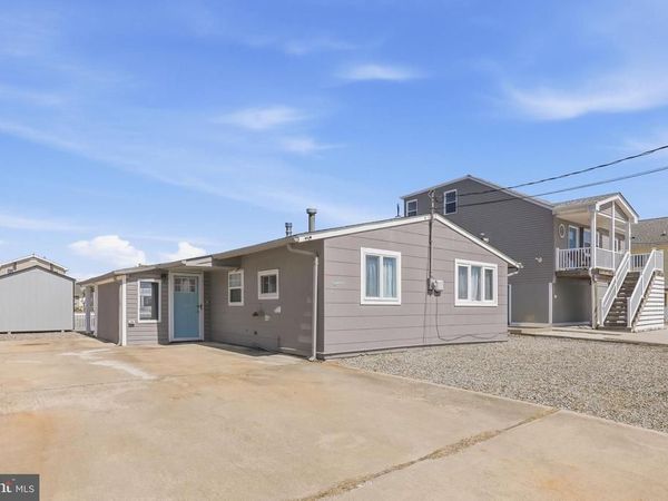 18 LAKE HURON DRIVE, TUCKERTON, NJ 08087