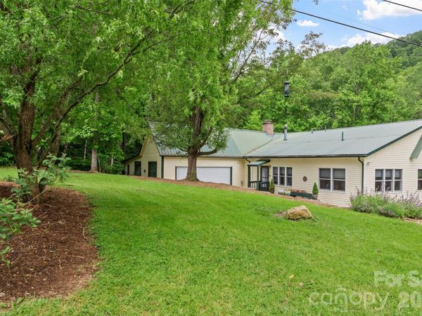 11820 State Highway 197 None S, Burnsville, NC 28714