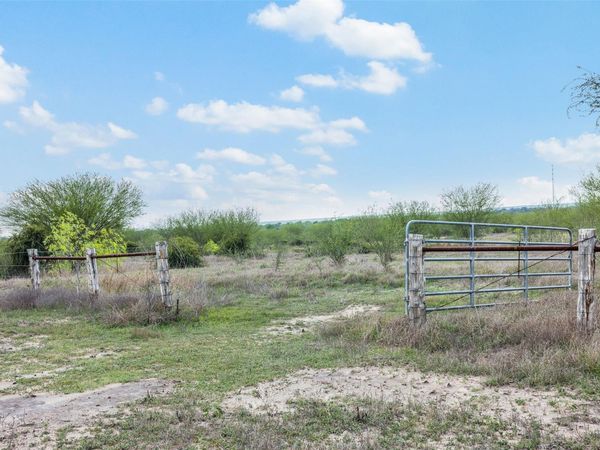 11.15 Acres Concrete Edgar RD, Cuero, TX 77954