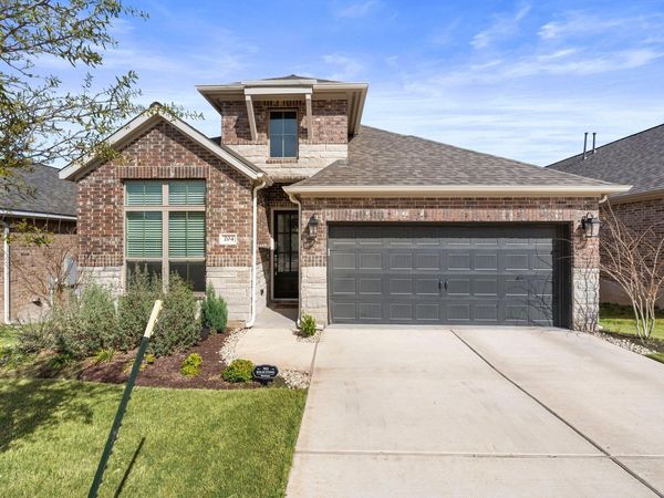 204 Bluff Creek LN , Georgetown, TX 78628