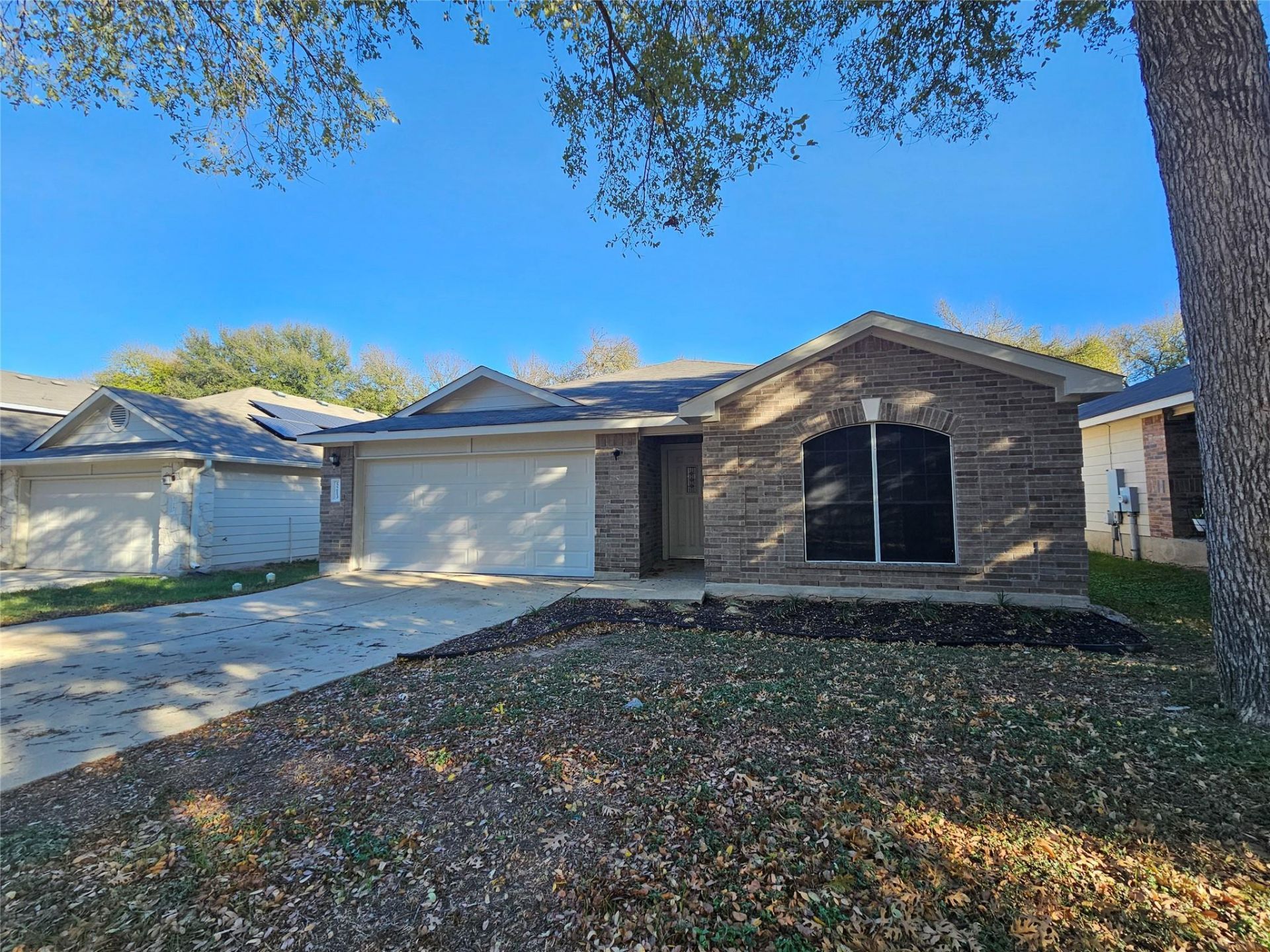 5213 English Glade Dr, Austin, TX 78724 Main Photo