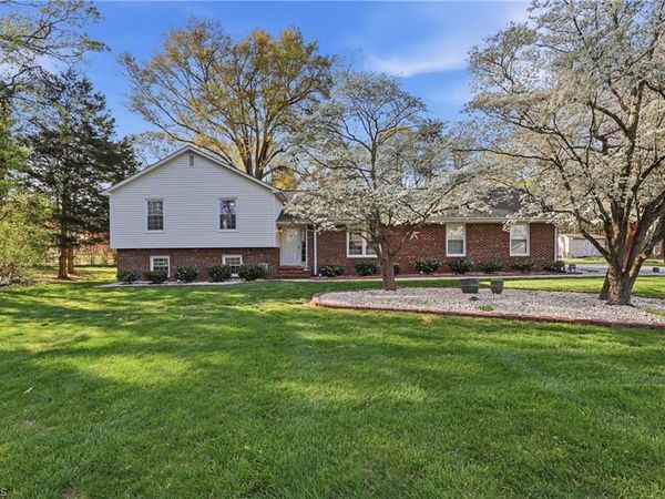 2005 Hunterwoods Drive , High Point, NC 27265