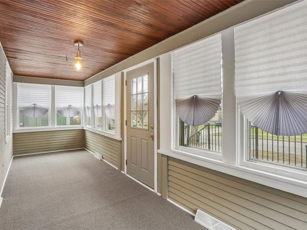 3311 Pleasant Street, Des Moines, IA 50312