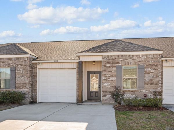 17455 Berkshire Dr, Prairieville, LA 70769