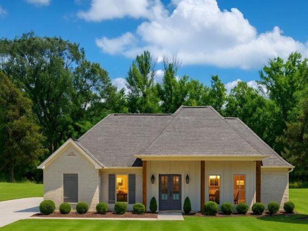 15976 J Baughman Aly, Walker, LA 70785