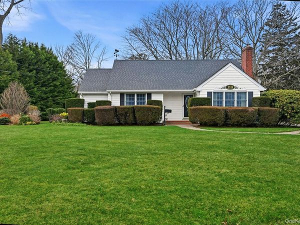 110 Macon Avenue , Sayville, NY 11782