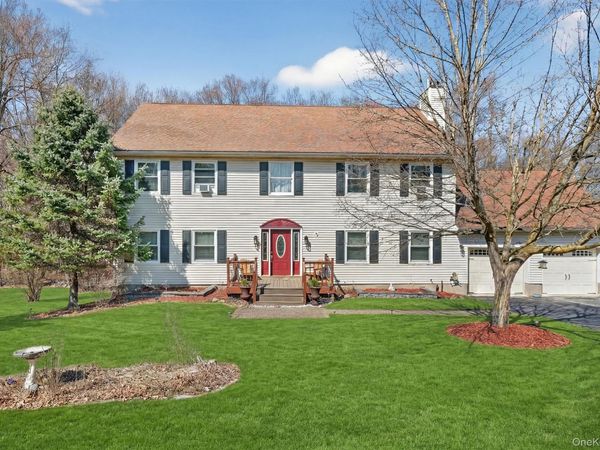 9 Megan Lane , Campbell Hall, NY 10916