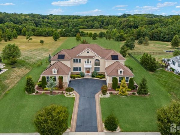 5 Bouvier Lane , East Brunswick, NJ 08816