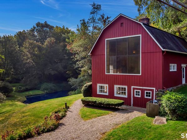 42 Picketts Ridge, Redding, CT 06896