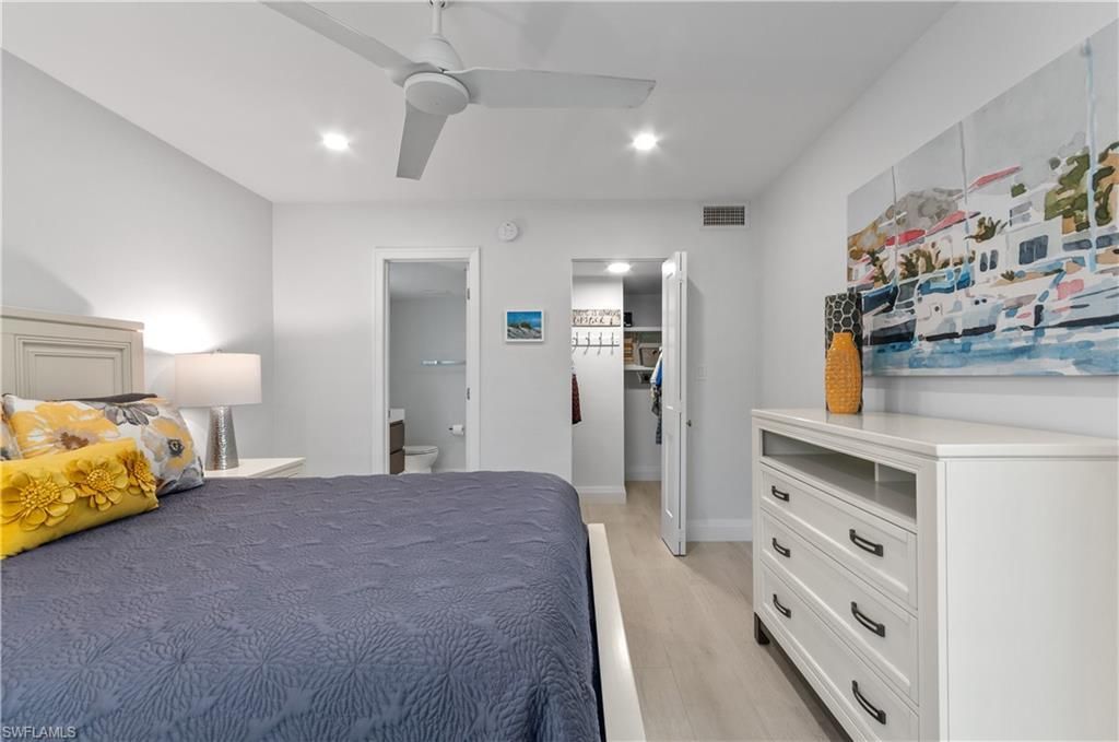 664 Broad Ave S, Unit J664, Naples, FL 34102 Photo