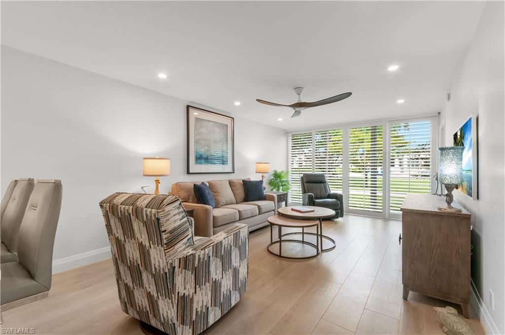 664 Broad Ave S, Unit J664, Naples, FL 34102 Photo